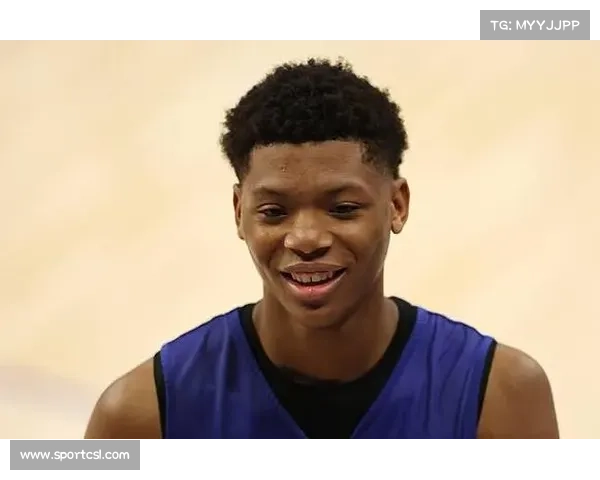 艾斯贝利快速适应球队体系展现潜力成功在爵士队站稳脚跟