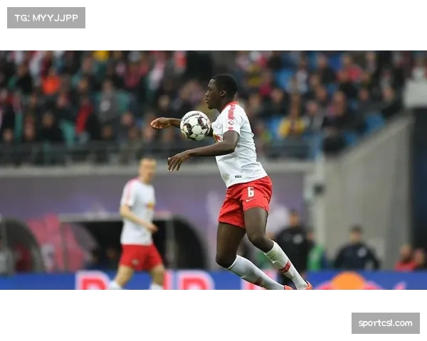 官方:莱比锡主力后卫因内收肌不适缺席合练,周末出战存疑